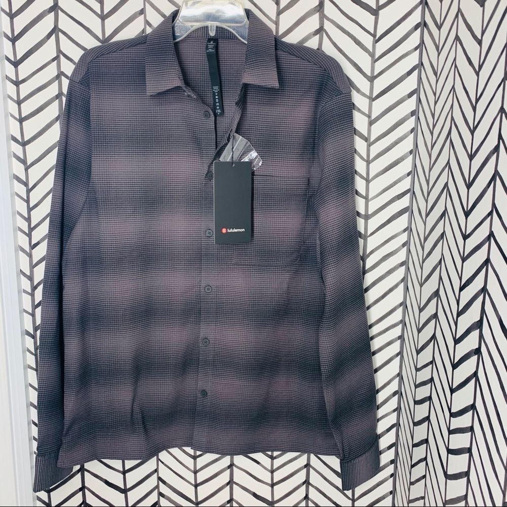 Aplg lululemon masons peak flannel button shirt